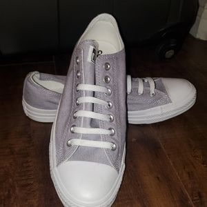 Men Sz 9 CONVERSE GRAY LOW TOPS